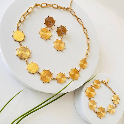Herae 18K Gold necklace and earrings set
